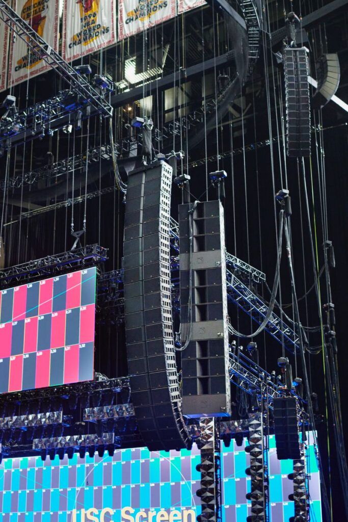 The main arrays comprised 16 L-Acoustics concert sound system K1 over four K2 per side, each paired with a hang of 12 KS28 subs, complemented by 23 Kara II for out-fill coverage