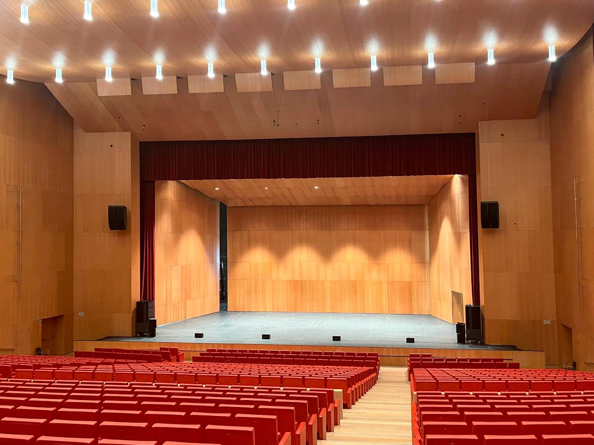 L-Acoustics L2D Arrays Solve 40-Metre Coverage Challenge at Spain’s Baluarte Congress Palace featured image