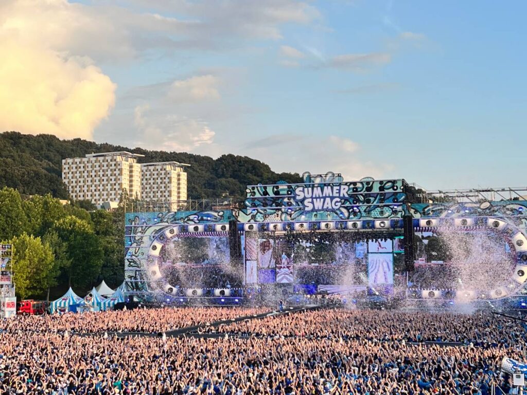 Seoul Sound deployed L-Acoustics K1 concert sound system for outdoor and stadium shows for up to 35,000 fans