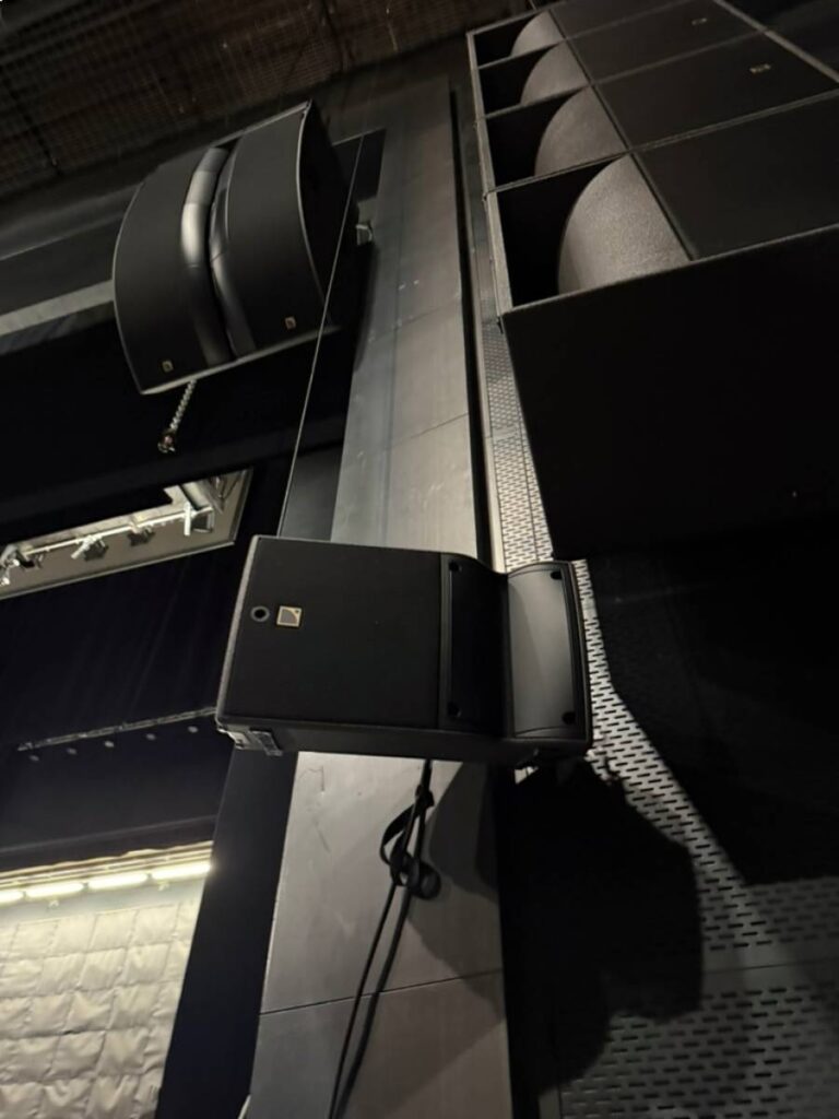 The improved sustainability credentials of L Series, featuring reduced materials compared to legacy systems and enhanced energy efficiency, aligned with the venue's environmental objectives