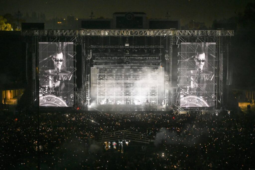 Miami’s Unreal-Systems provided the L-Acoustics sound reinforcement package for the group’s North American tour leg (photo credit: Ric Lipson)