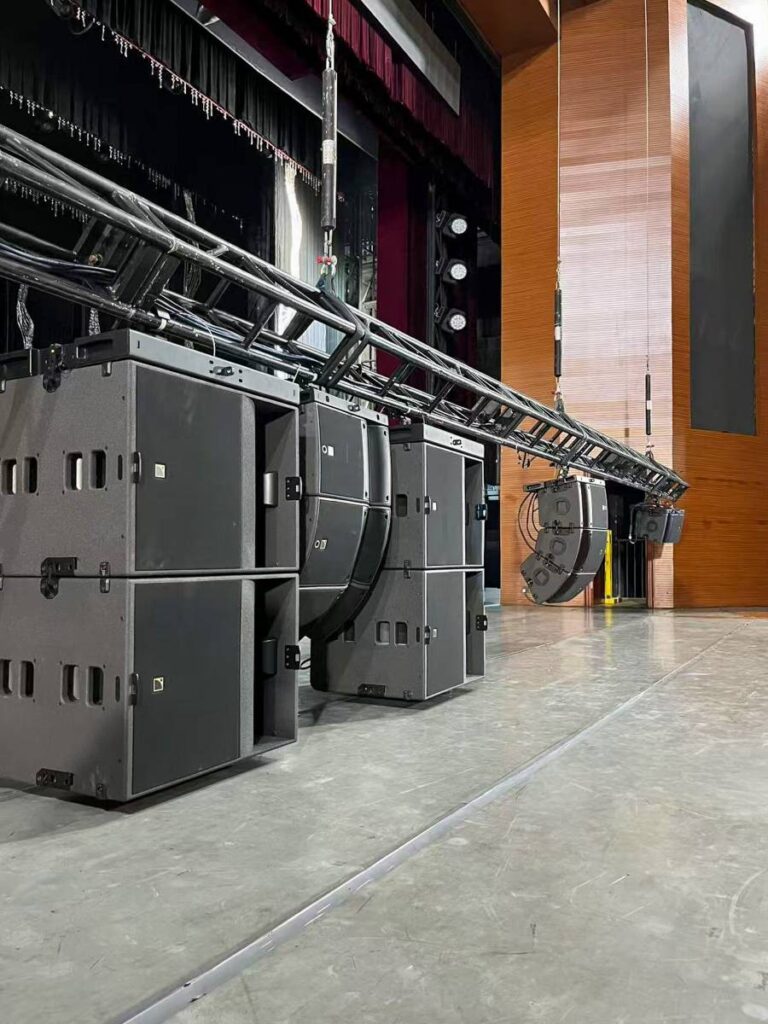 The L-ISA Scene System for Tang Caimei comprised five hangs of one A10 Focus over two A10 Wide speakers each, with four KS21 subwoofers