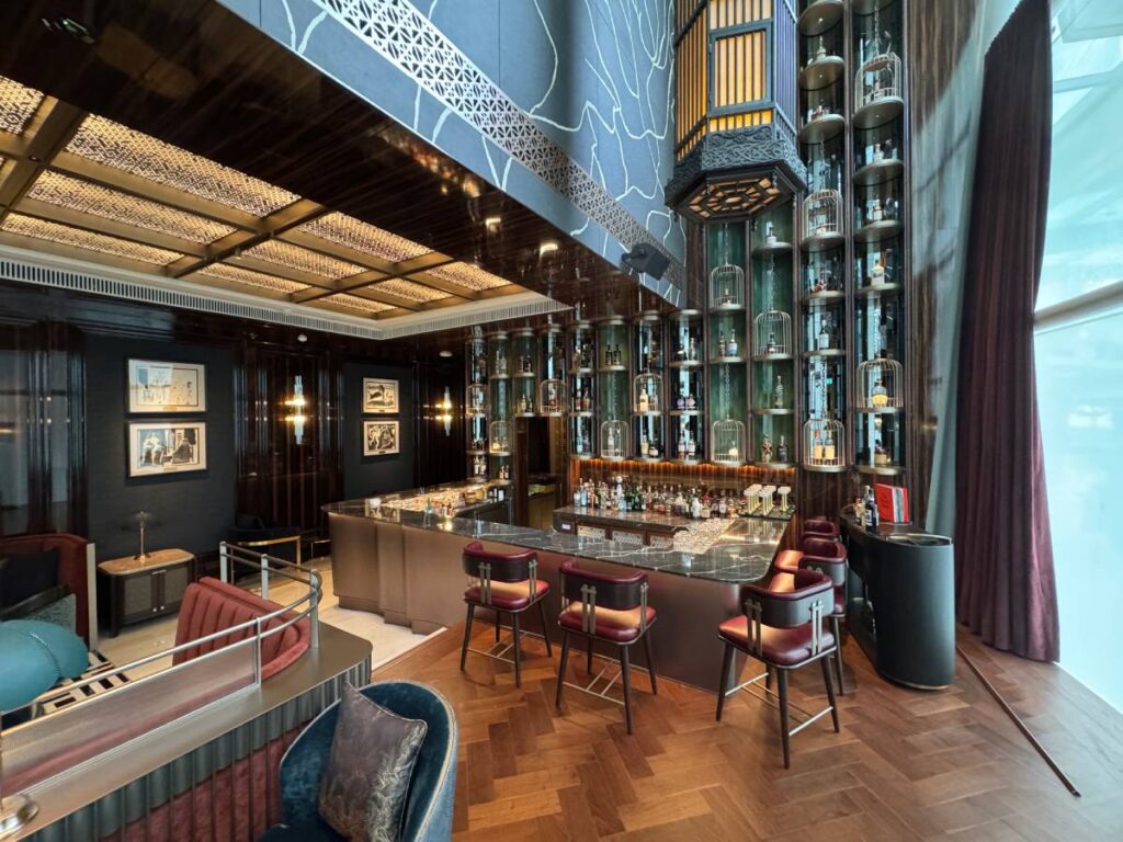 L-Acoustics X Series creates the perfect intimate ambience at The St. Regis Bar at The St. Regis Hotel in Singapore
