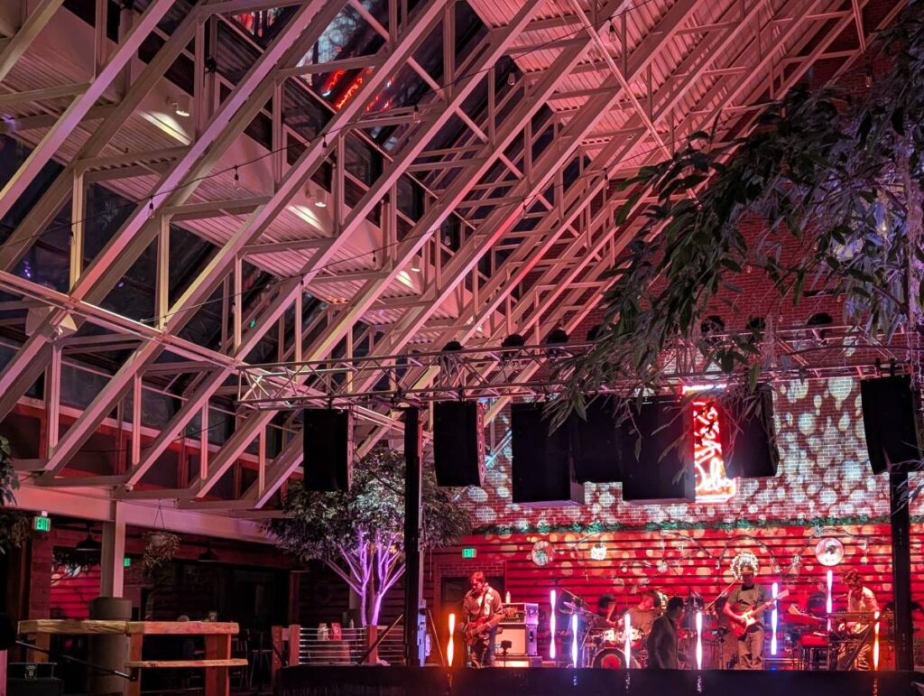 “It took our two technicians and four stagehands no more than four hours to set up the entire system,” says Klondike Sound’s Jason Raboin