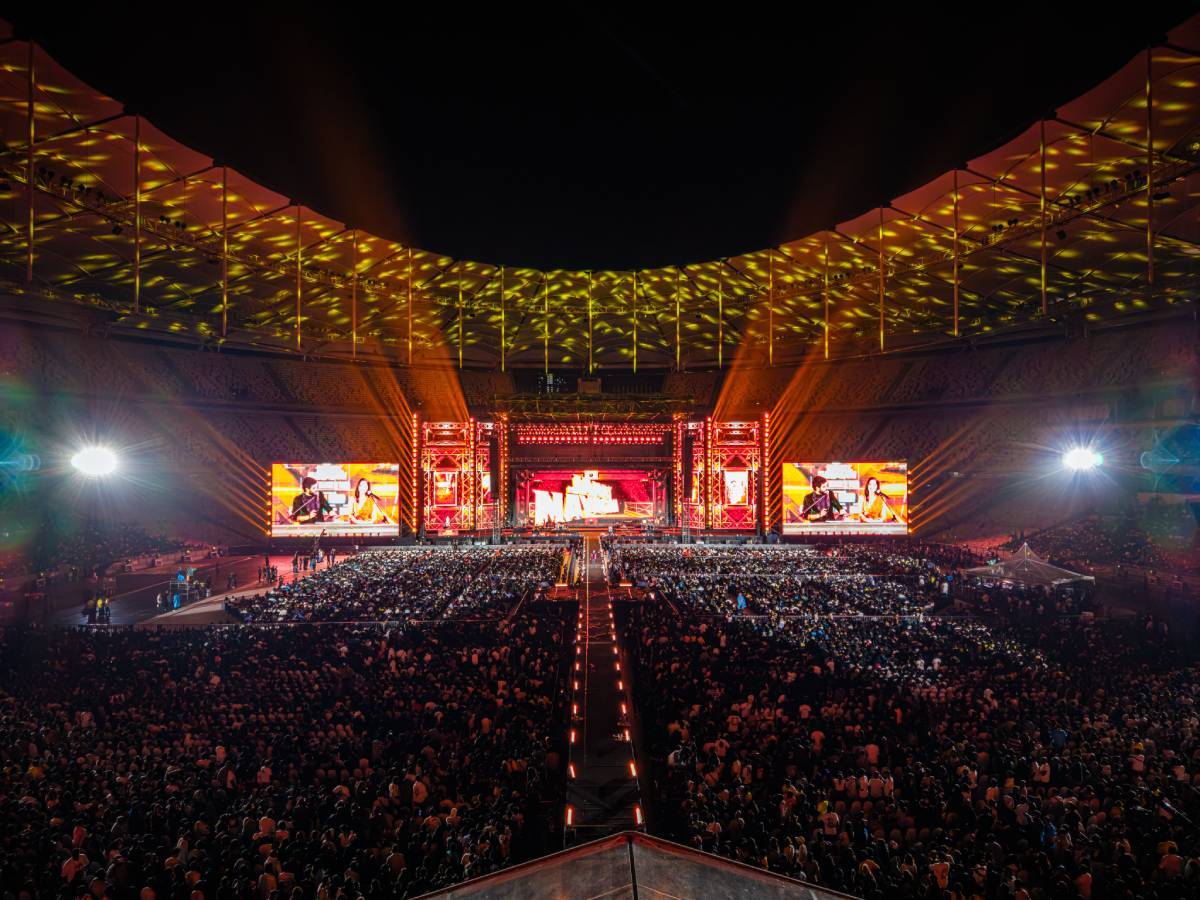 L-Acoustics K Series delivered stadium-wide coverage for the sold-out Jana Nayagan audio launch concert in Kuala Lumpur 