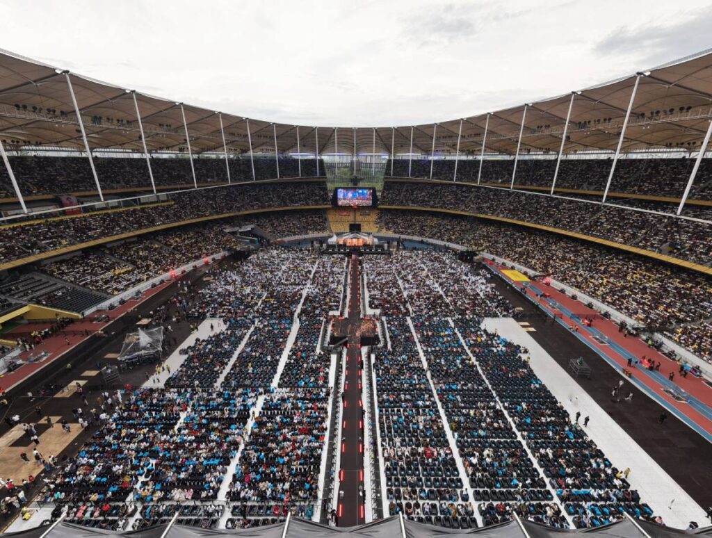 The Jana Nayagan audio launch concert delay system consisted of L-Acoustics K2 with additional out-fill of L2 and L2D in Kuala Lumpur’s Bukit Jalil National Stadium 
